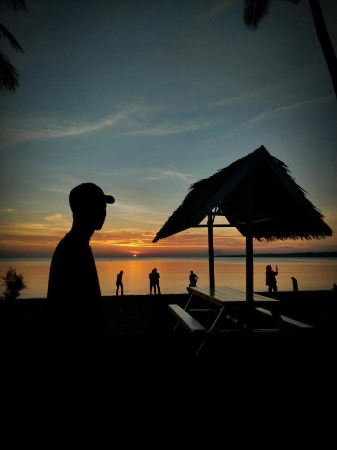 Sunari Beach Resort Selayar Matalalang Exterior foto