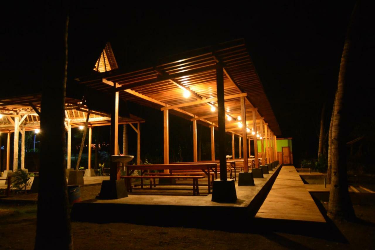 Sunari Beach Resort Selayar Matalalang Exterior foto