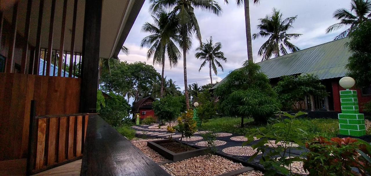 Sunari Beach Resort Selayar Matalalang Exterior foto
